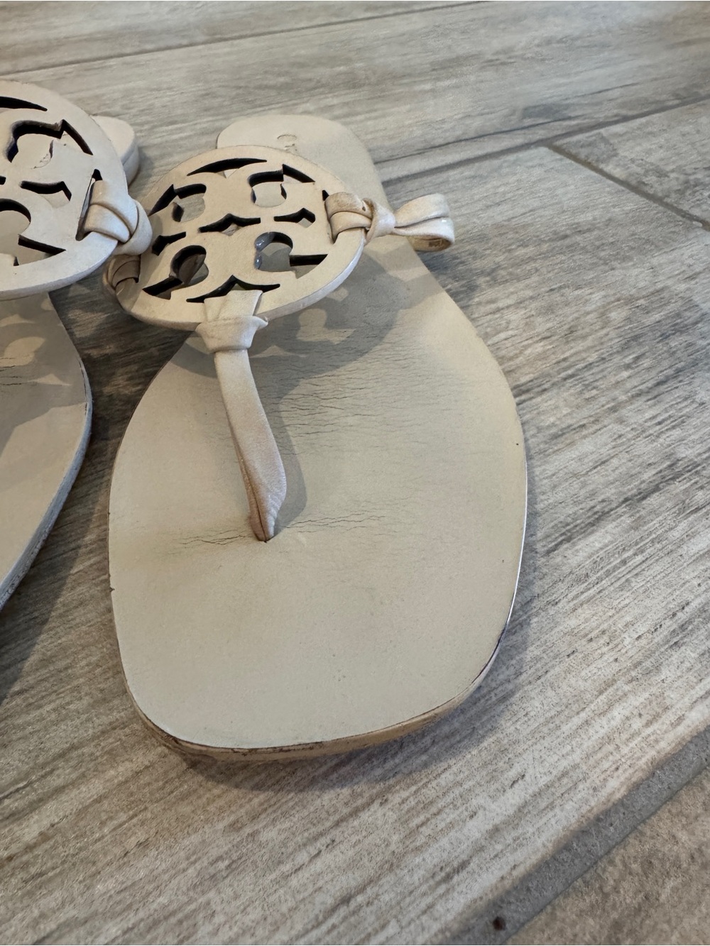 Tory Burch Miller Thong Sandal in Cream Square Toe neutral 7.5 - Picture 4 of 13